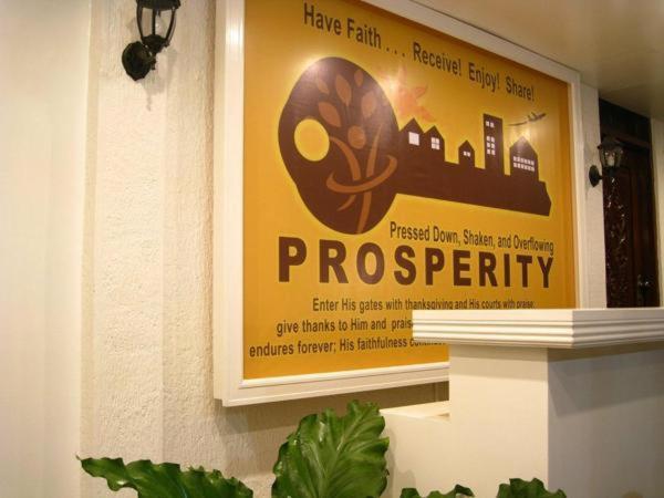 Prosperity Inn Виган Экстерьер фото